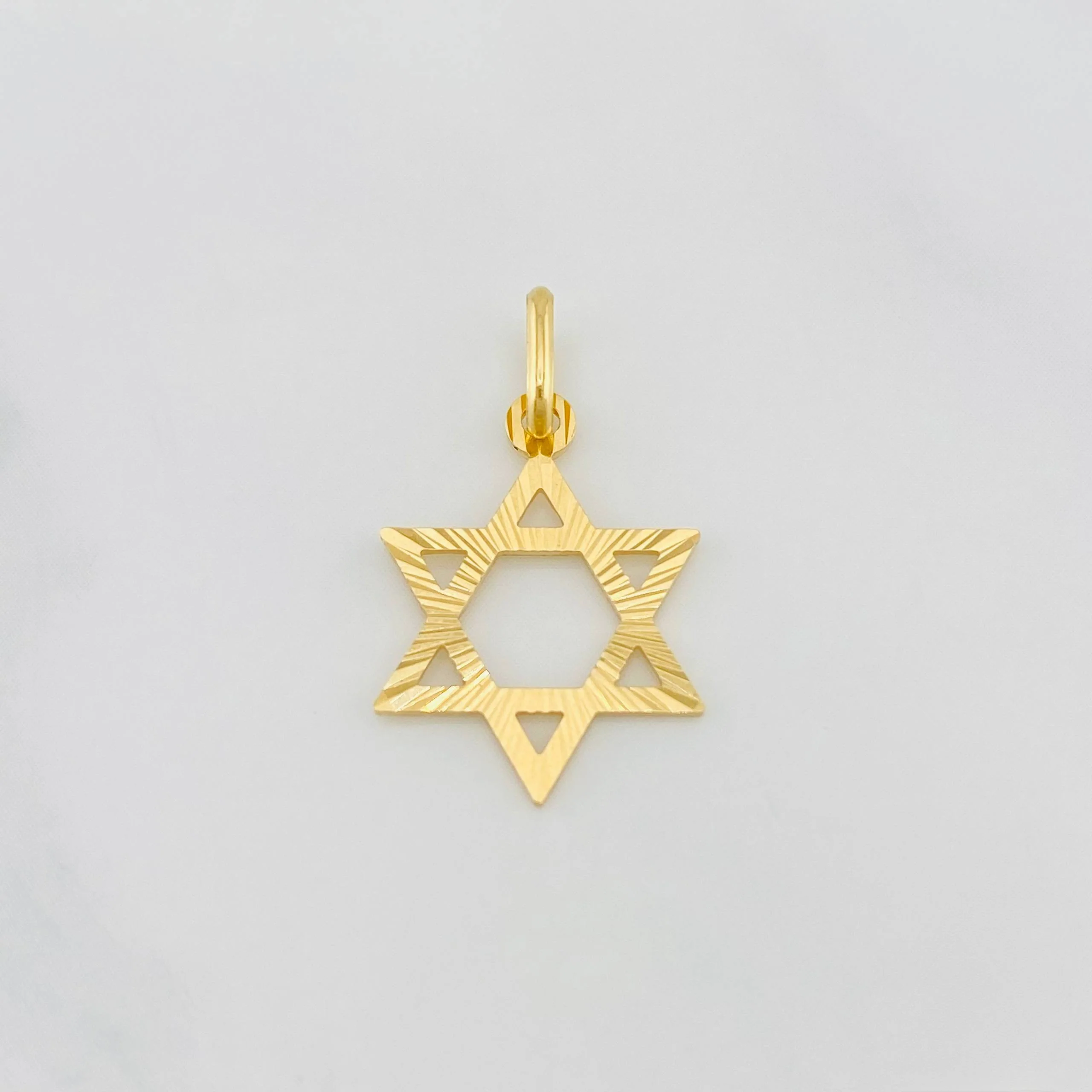 Dije Estrella de david 0.75g / 2.2cm Oro Amarillo 18K