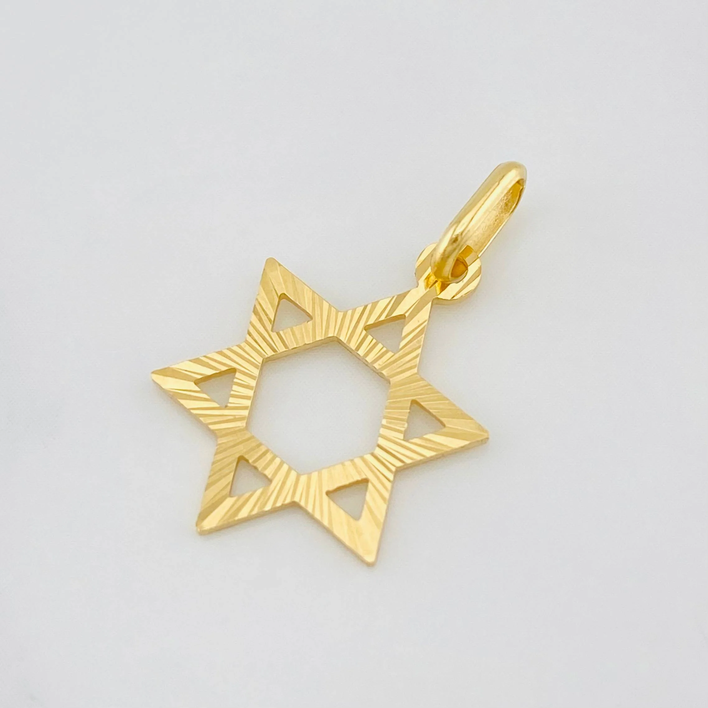 Dije Estrella de david 0.75g / 2cm Oro Amarillo 18K - Image 3
