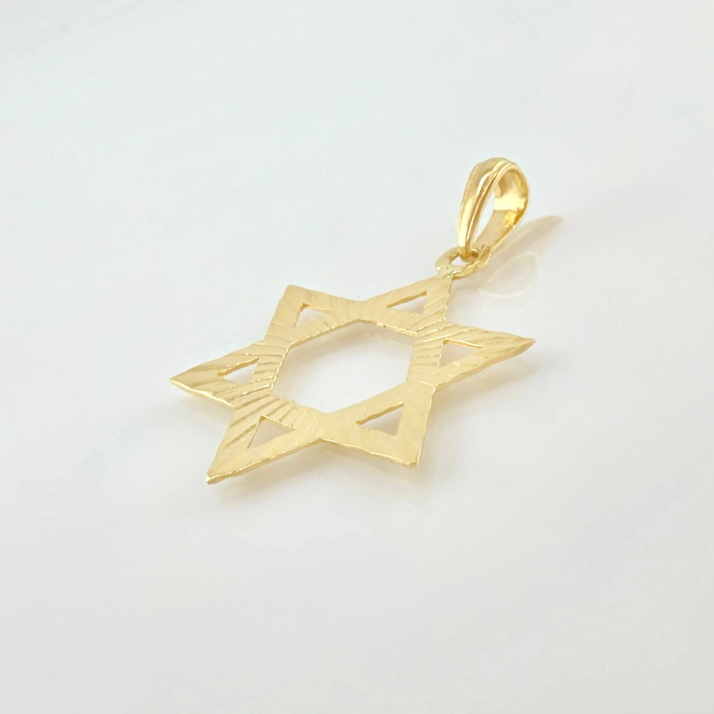 Dije Estrella De David 2.25gr / 4cm / Oro Amarillo 18K - Image 4