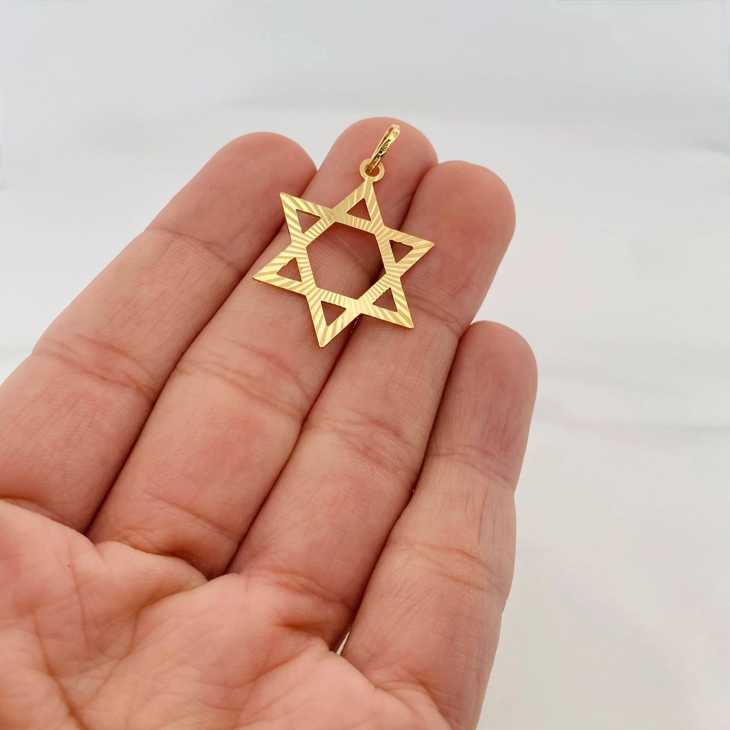 Dije Estrella de david 2g / 3.7cm Oro Amarillo 18K - Image 4