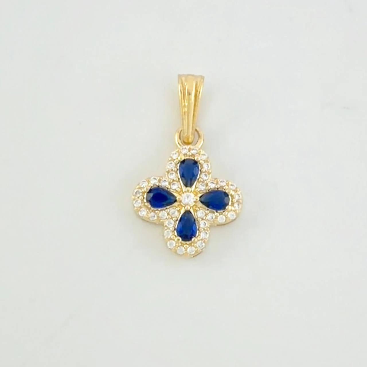 Dije Flor Trebol Tupido 1.1g / 1.7cm Oro Amarillo 18K