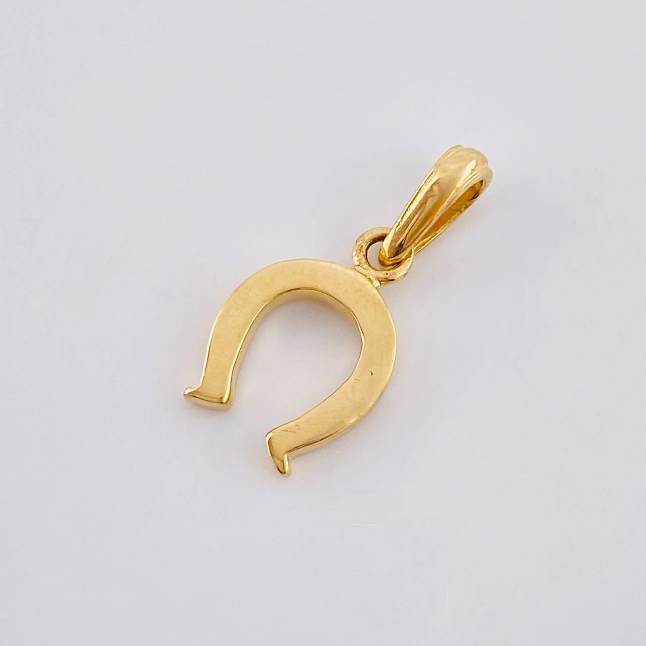 Dije Herradura 1.05 g / 2 cm Oro Amarillo 18K - Image 3