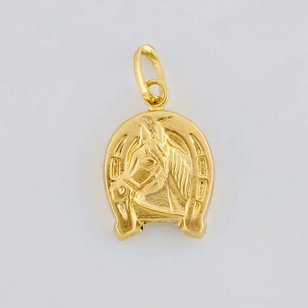 Dije Herradura Caballo 0.65 g / 1.7 cm Oro Amarillo 18K - Image 2