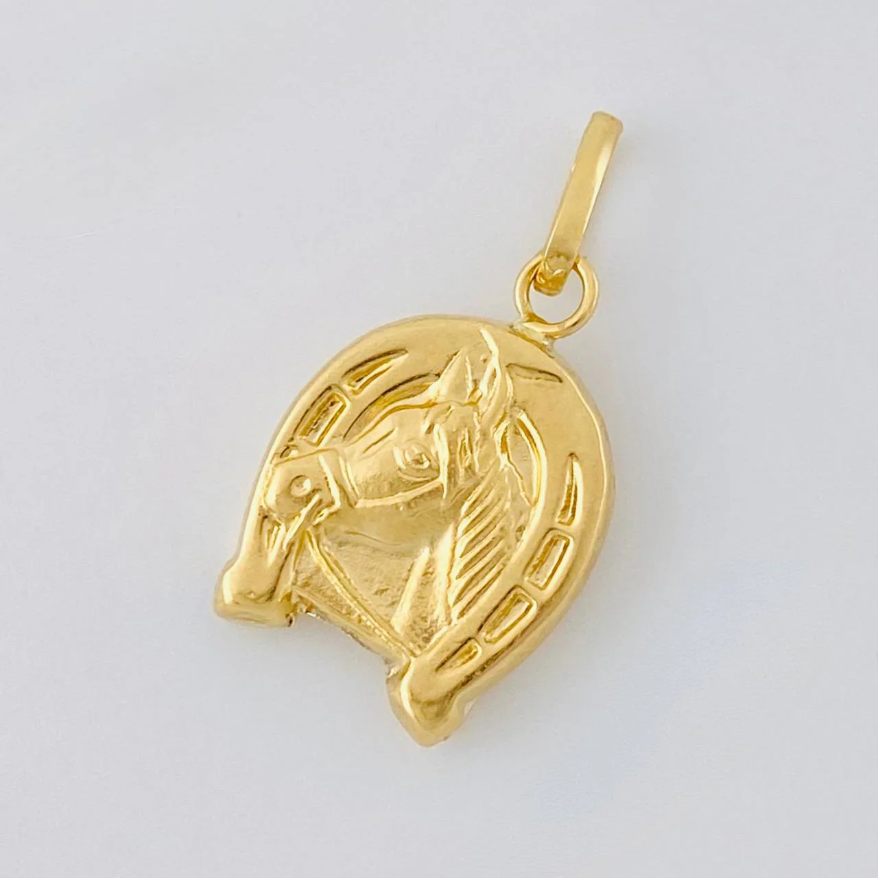 Dije Herradura Caballo 1.1 g / 2.03 cm Oro Amarillo 18K - Image 3