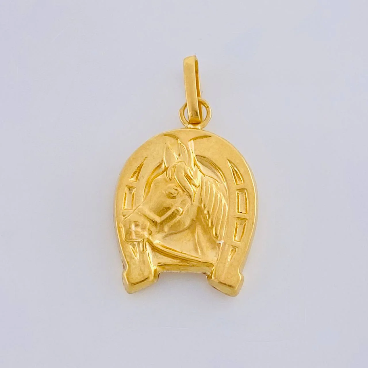 Dije Herradura Caballo 1.15 g / 2.3 cm Oro Amarillo 18K
