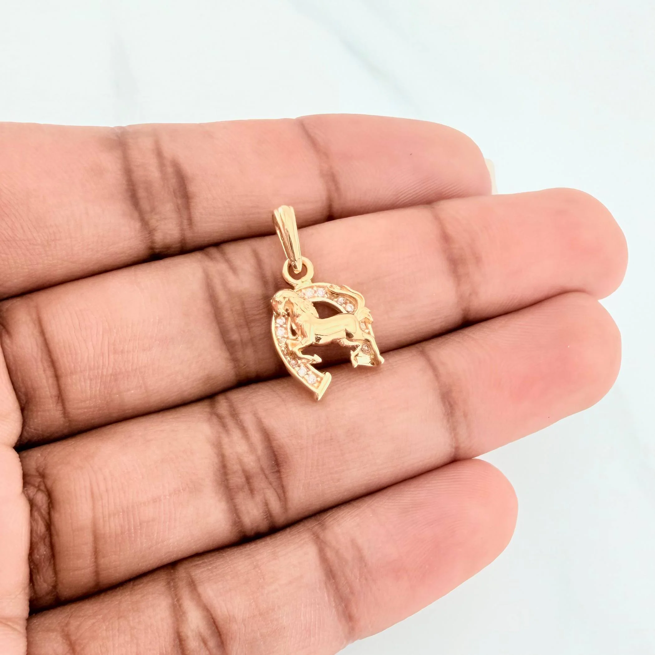 Dije Herradura Caballo 1.75 g / 2.1 cm Oro Amarillo 18K - Image 4