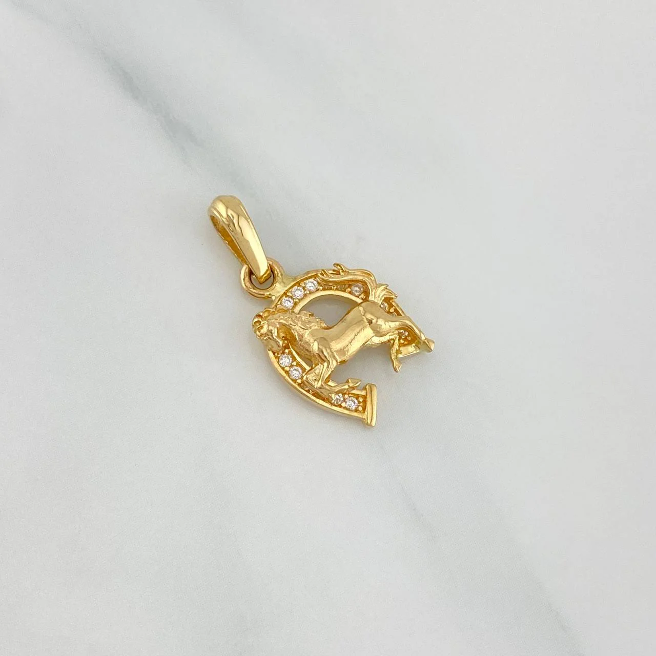 Dije Herradura Caballo 1.75 g / 2 cm Oro Amarillo 18K - Image 2