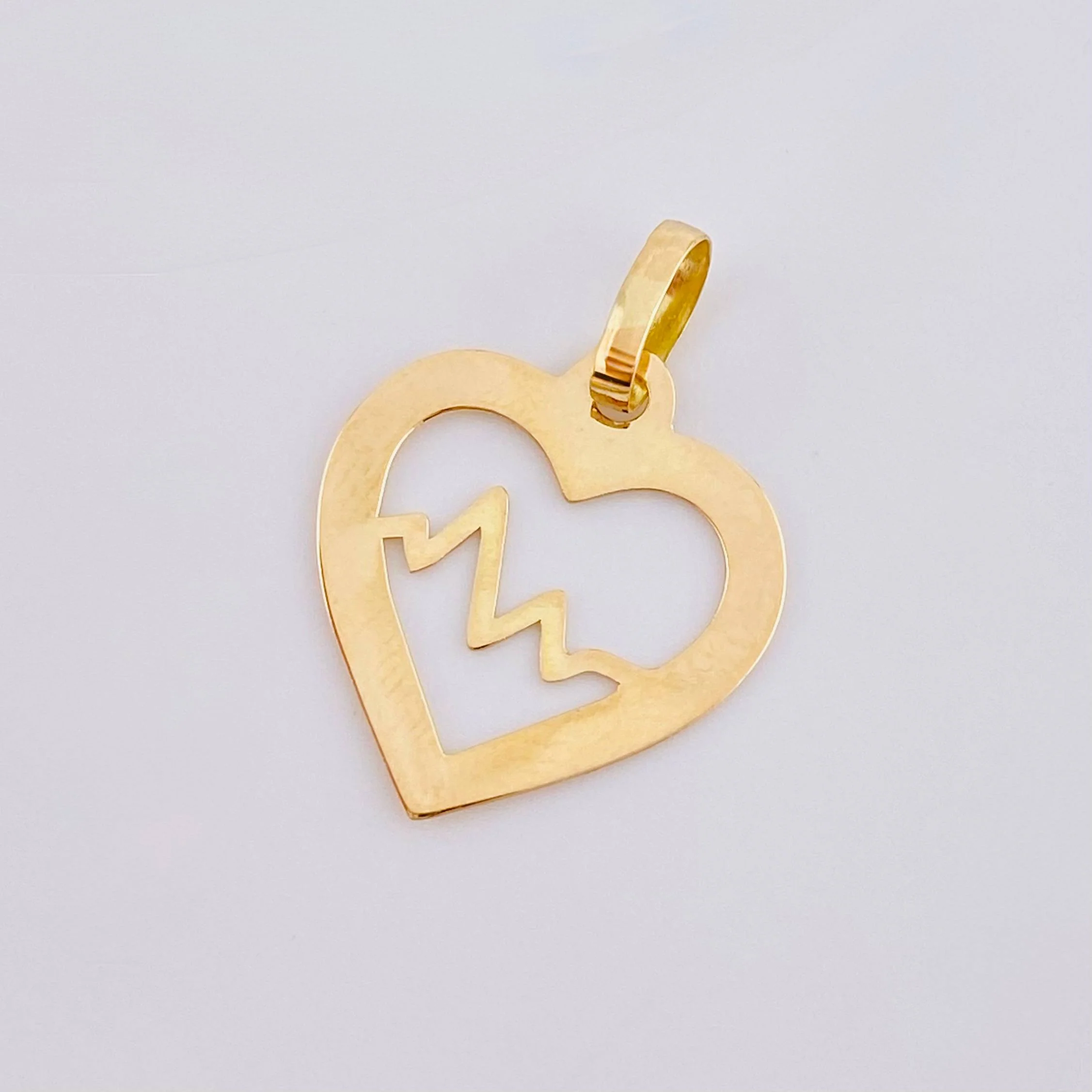 Dije Latido Corazón 0.5 g / 1.8 cm Oro Amarillo 18K - Image 3