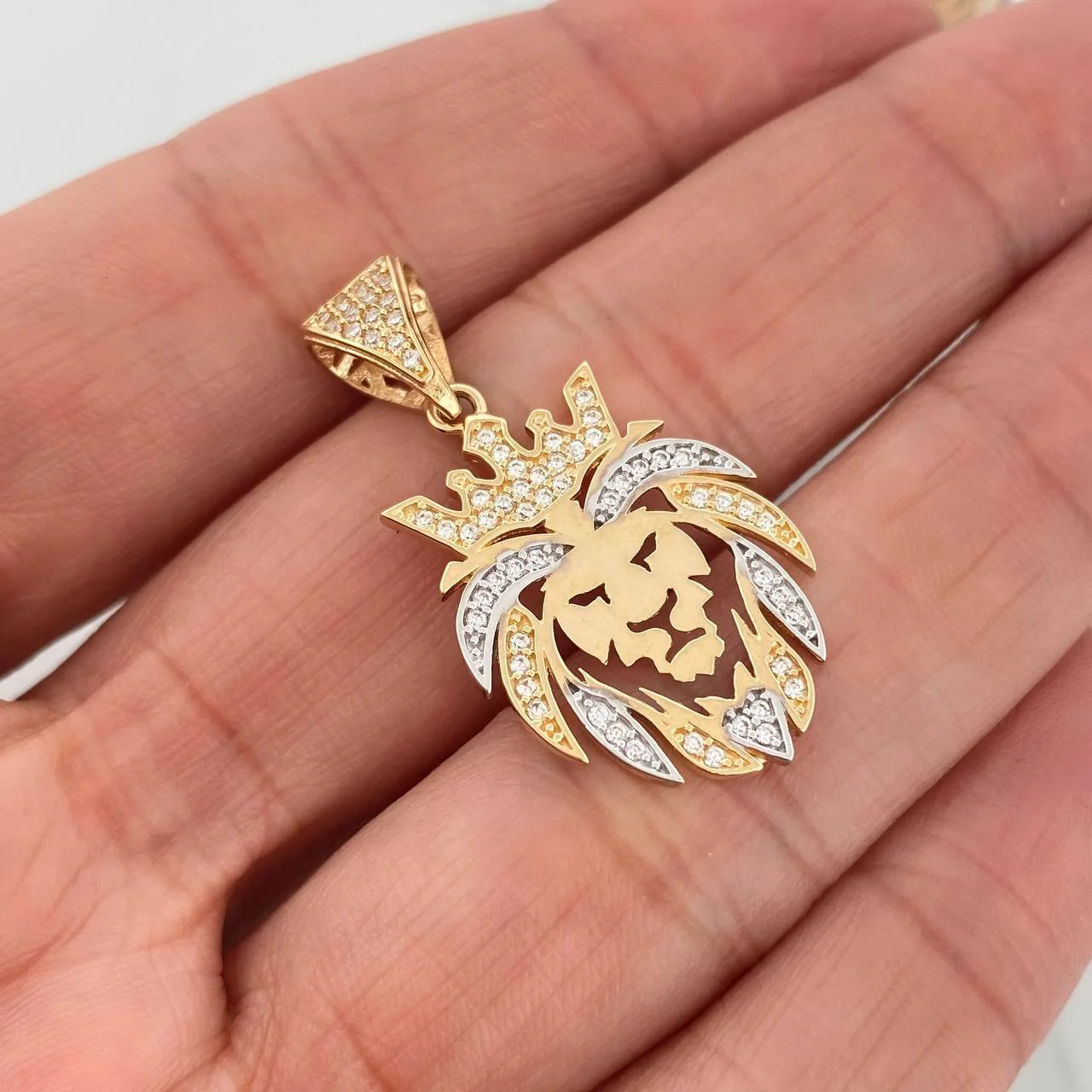 Dije León 3.2 g / 3.5 cm Dos Oros Amarillo Blanco 18K - Image 4