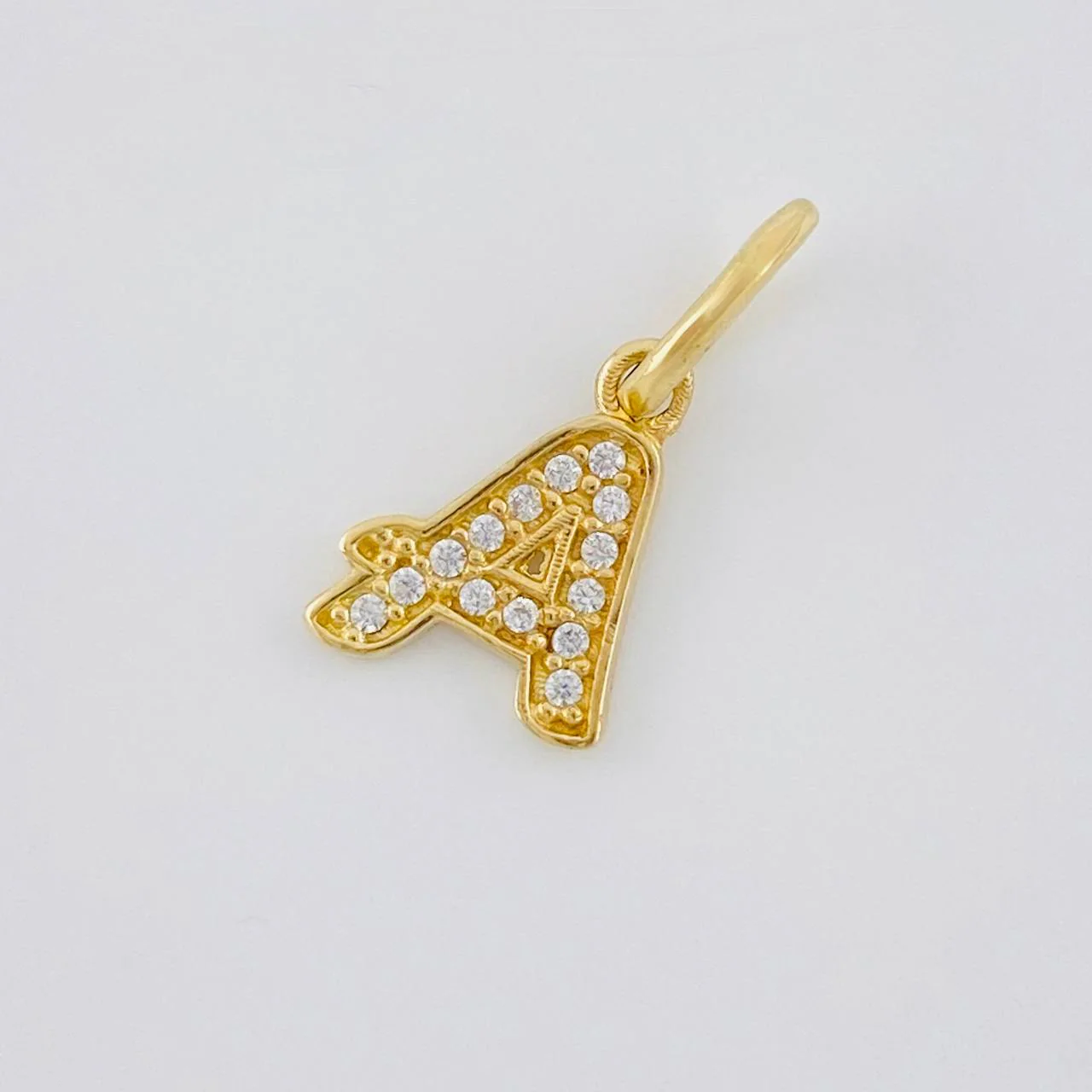 Dije Letra A Cursiva 0.7 g / 2.5 cm Oro Amarillo 18K