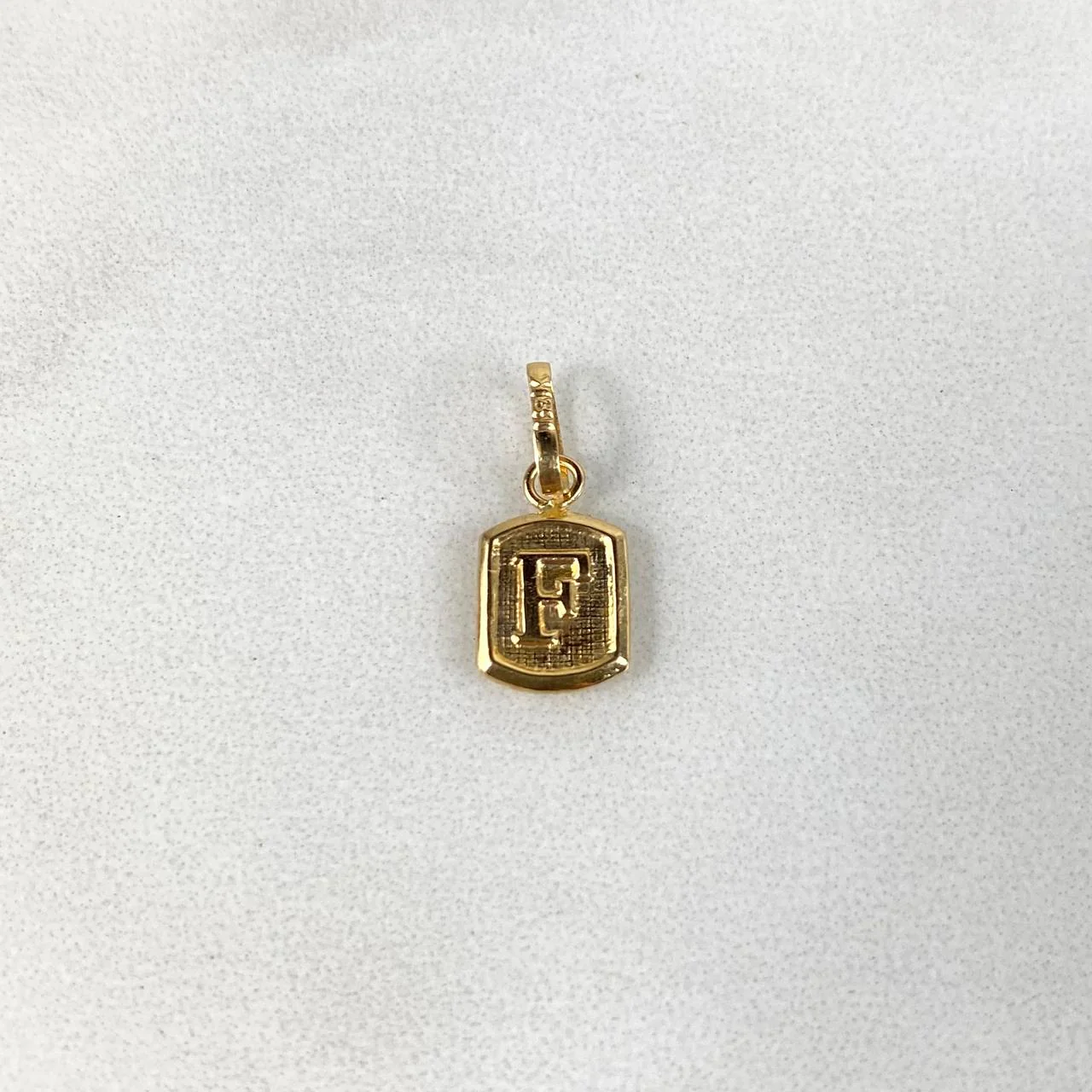Dije Letra F 0.35 g / 1.4 cm Oro Amarillo 18K - Image 3