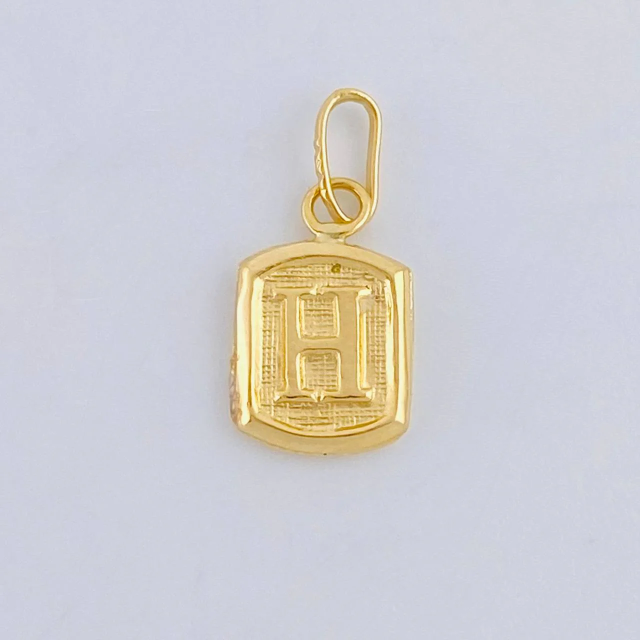 Dije Letra H 0.25 g / 1.4 cm Oro Amarillo 18K