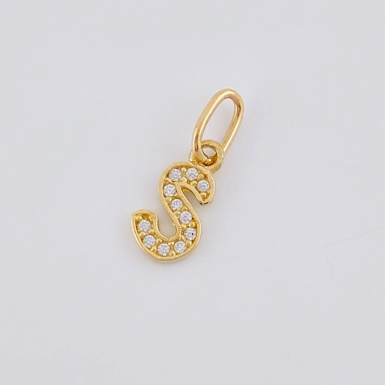 Dije Letra S Cursiva 0.45 g / 2.5 cm Oro Amarillo 18K - Image 3