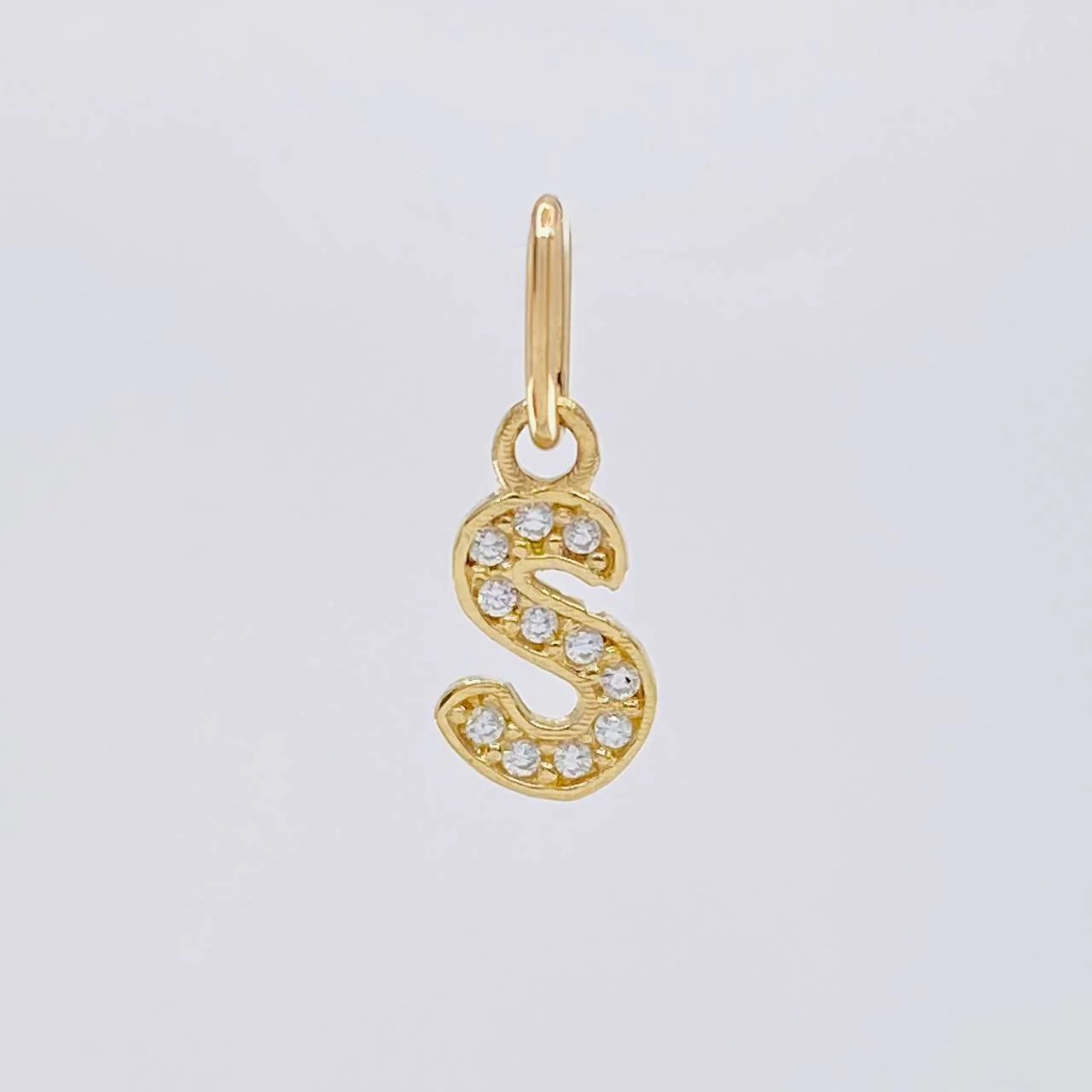 Dije Letra S Cursiva 0.5 g / 2.5 cm Oro Amarillo 18K - Image 4
