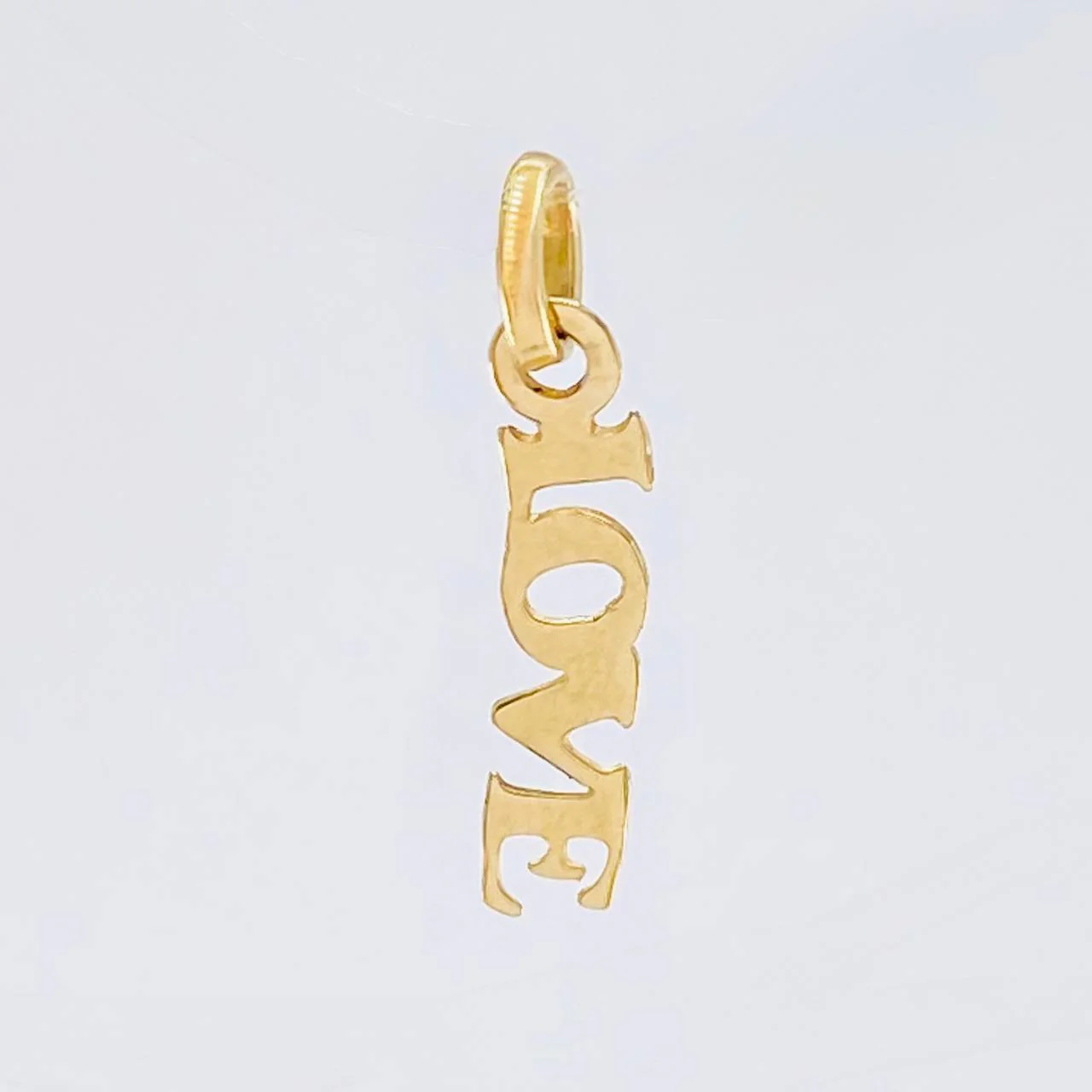 Dije Love 0.25 g / 1.7 cm Oro Amarillo 18K - Image 3