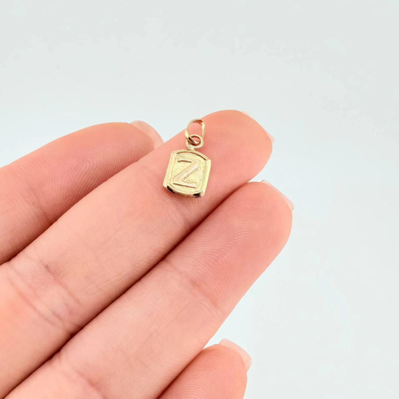 Dije Marco Letra Z 0.3 g / 1.5 cm Oro Amarillo 18K - Image 4