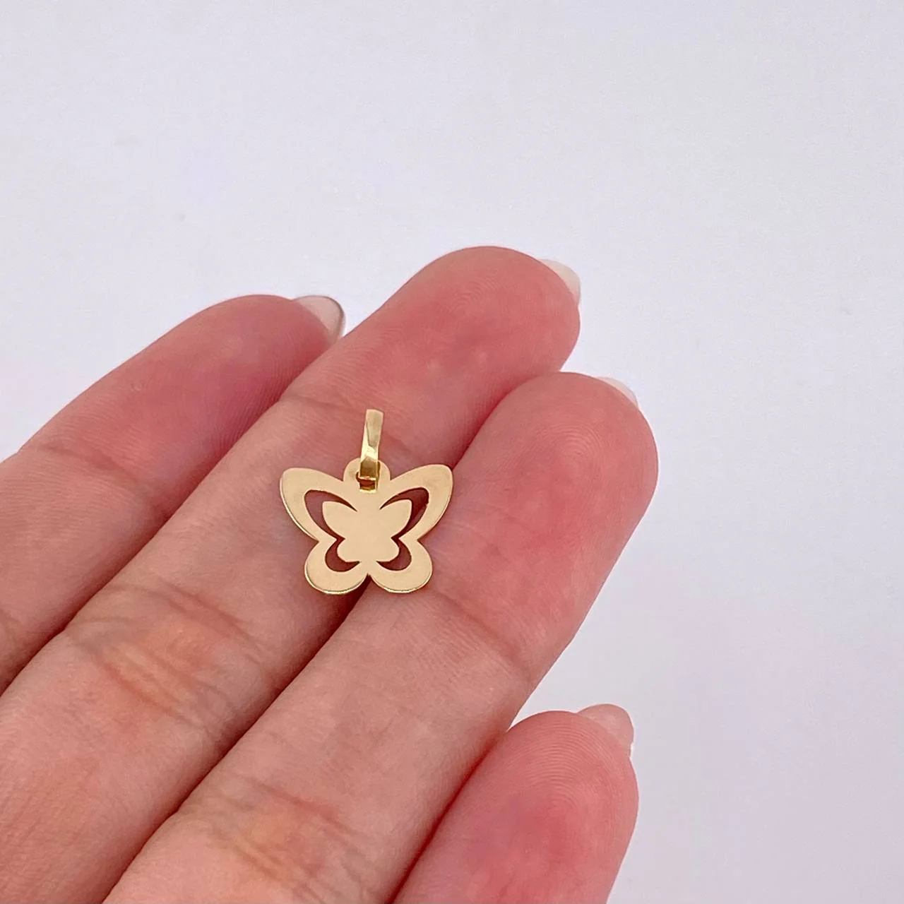 Dije Mariposa Doble Silueta 0.55 g / 1.5 cm Oro Amarillo 18K - Image 4