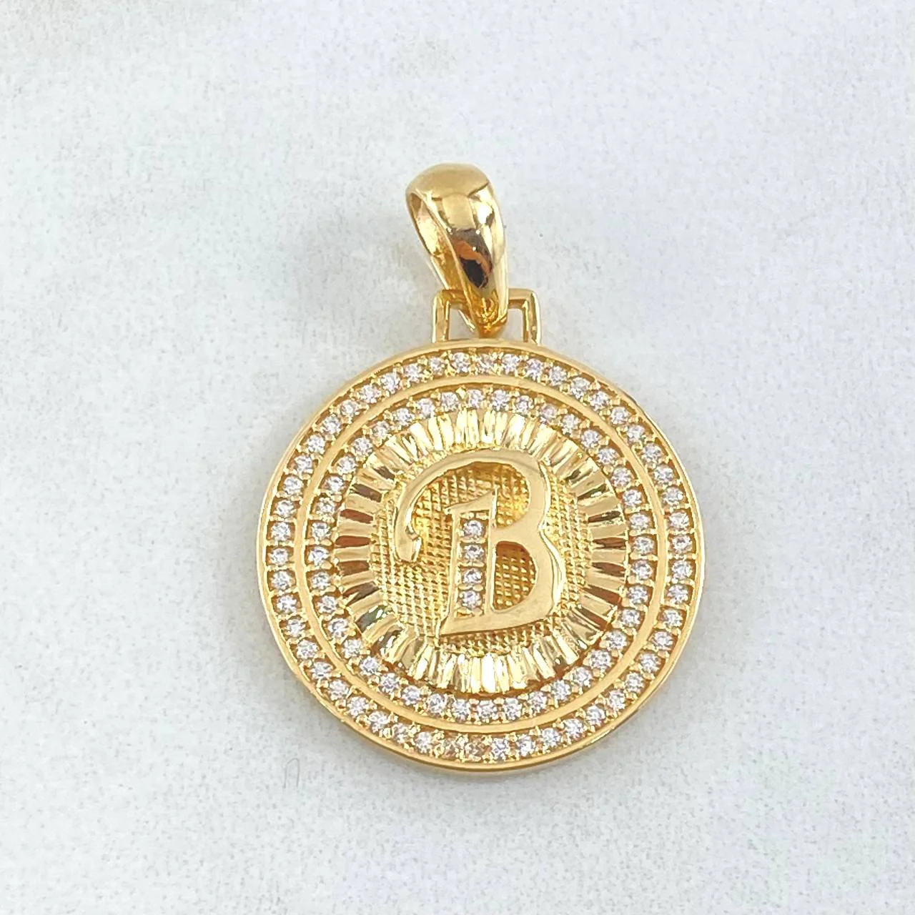Dije Medalla Letra B 4.5gr / 3cm / Oro Amarillo 18K - Image 3