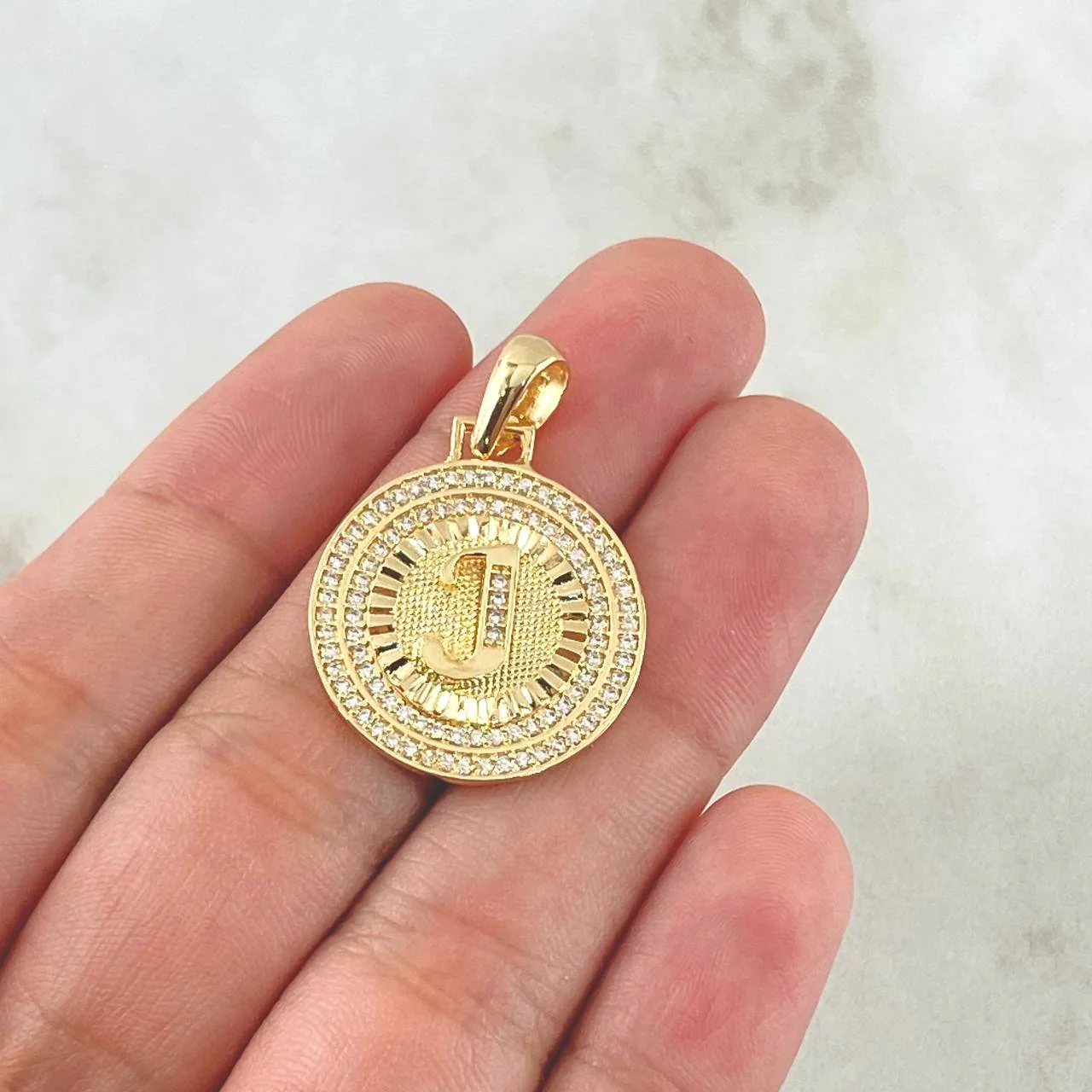 Dije Medalla Letra J 4.7 g / 3 cm Oro Amarillo 18K - Image 3