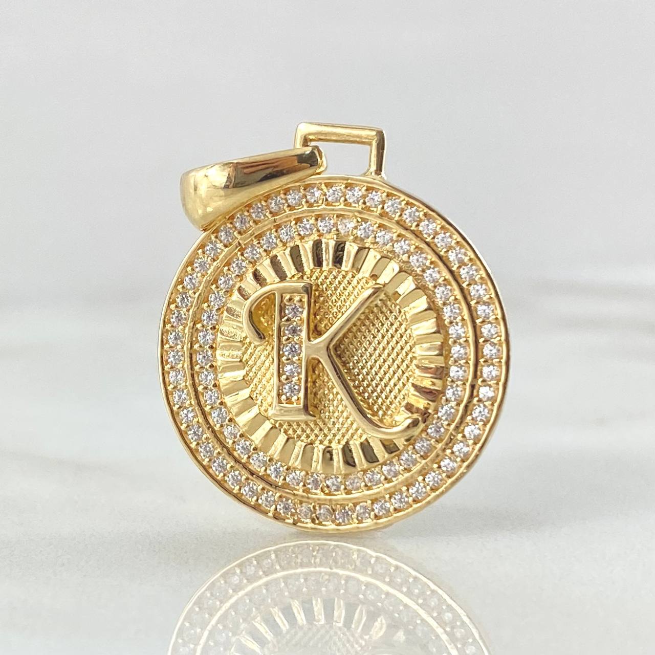 Dije Medalla Letra K 4.7 g / 3 cm Oro Amarillo 18K - Image 4