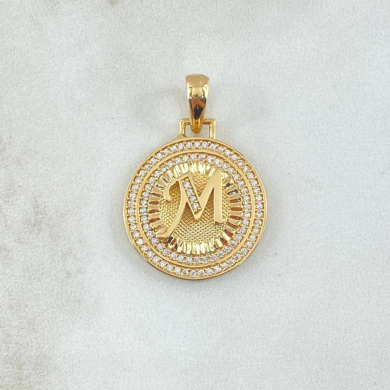 Dije Medalla Letra M 4.4 g / 3 cm Oro Amarillo 18K