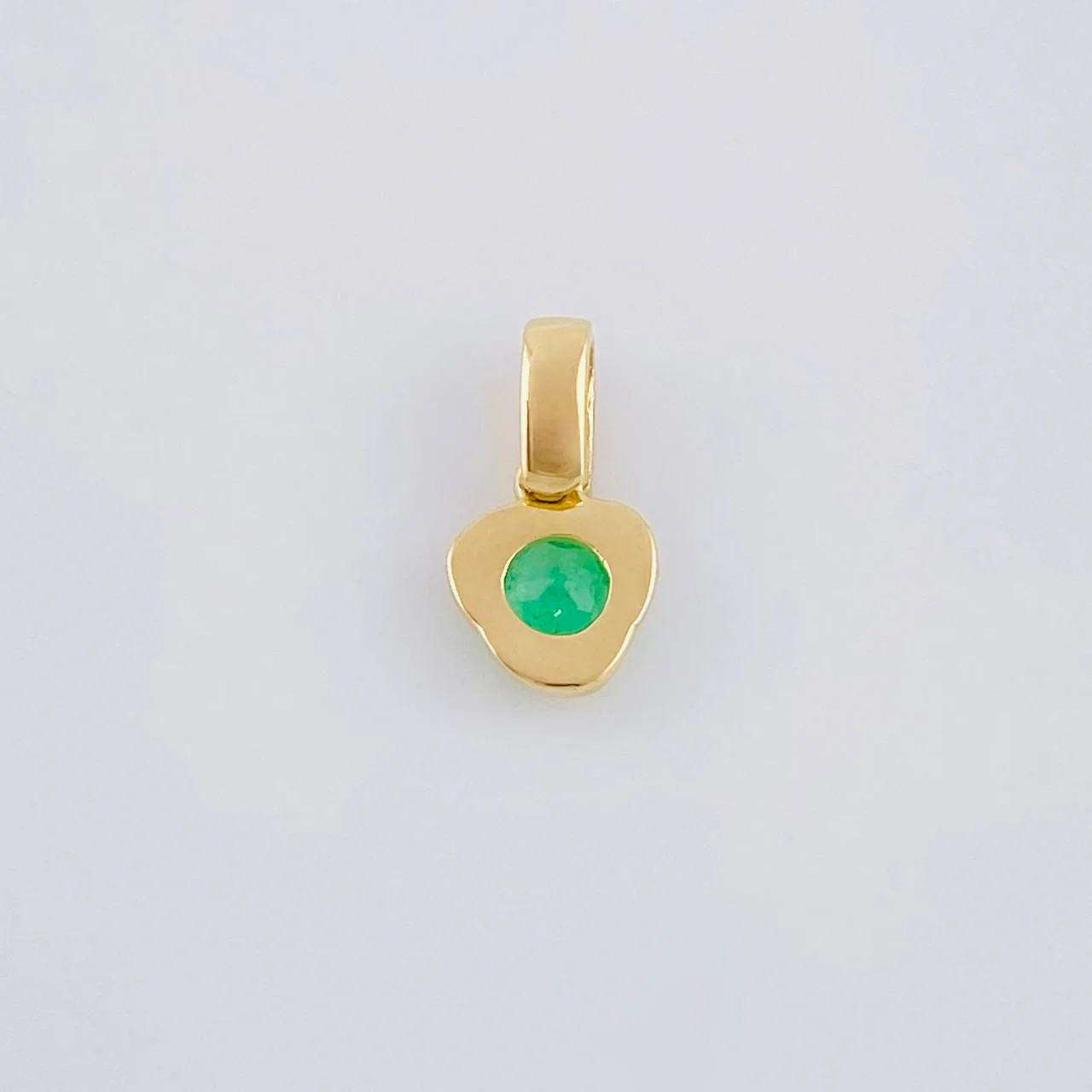 Dije Nila Esmeraldas 35Pts 0.8 g / 2.3 cm Oro Amarillo 18K - Image 2