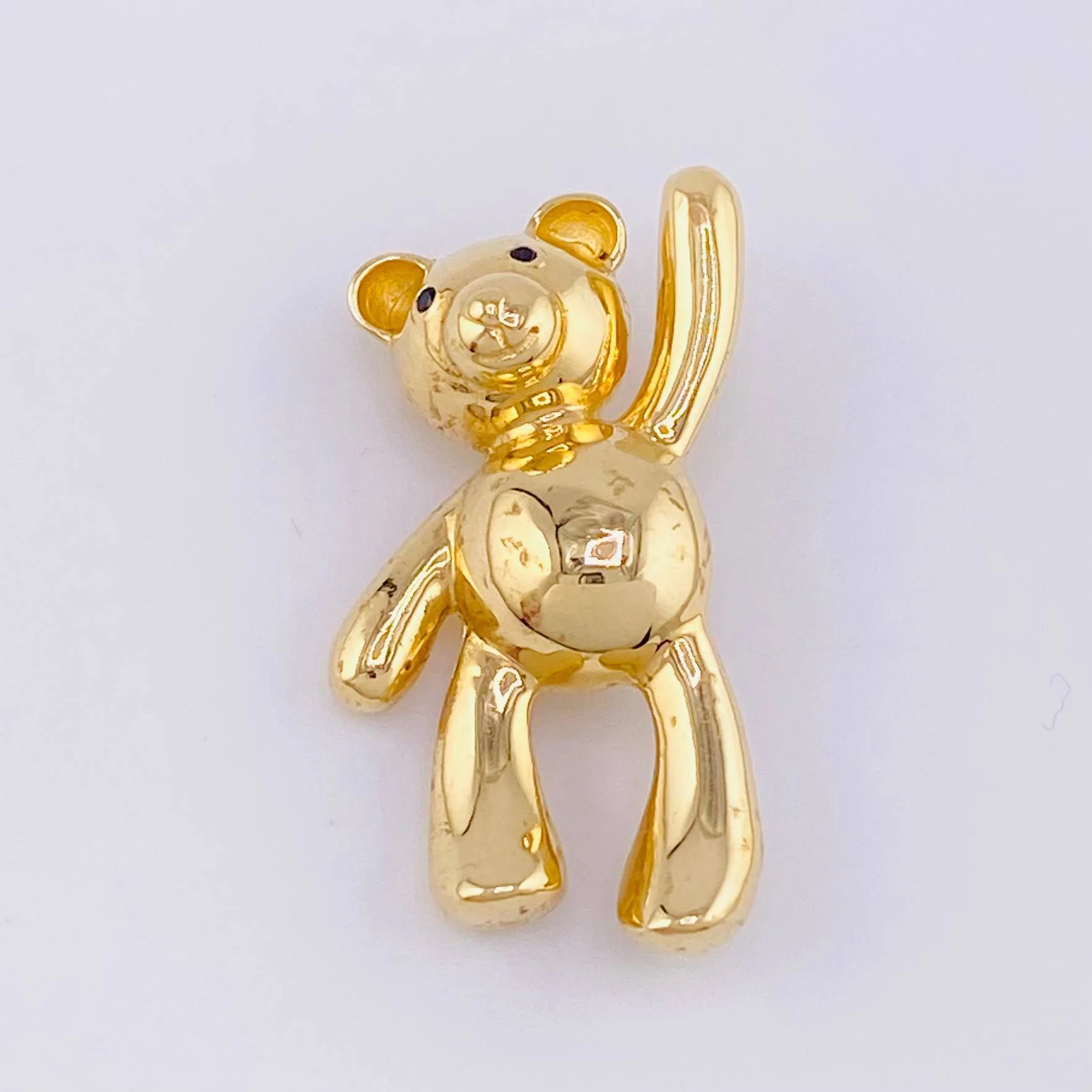 Dije Oso manito levantada 4.75g / 2.7cm Oro Amarillo 18K