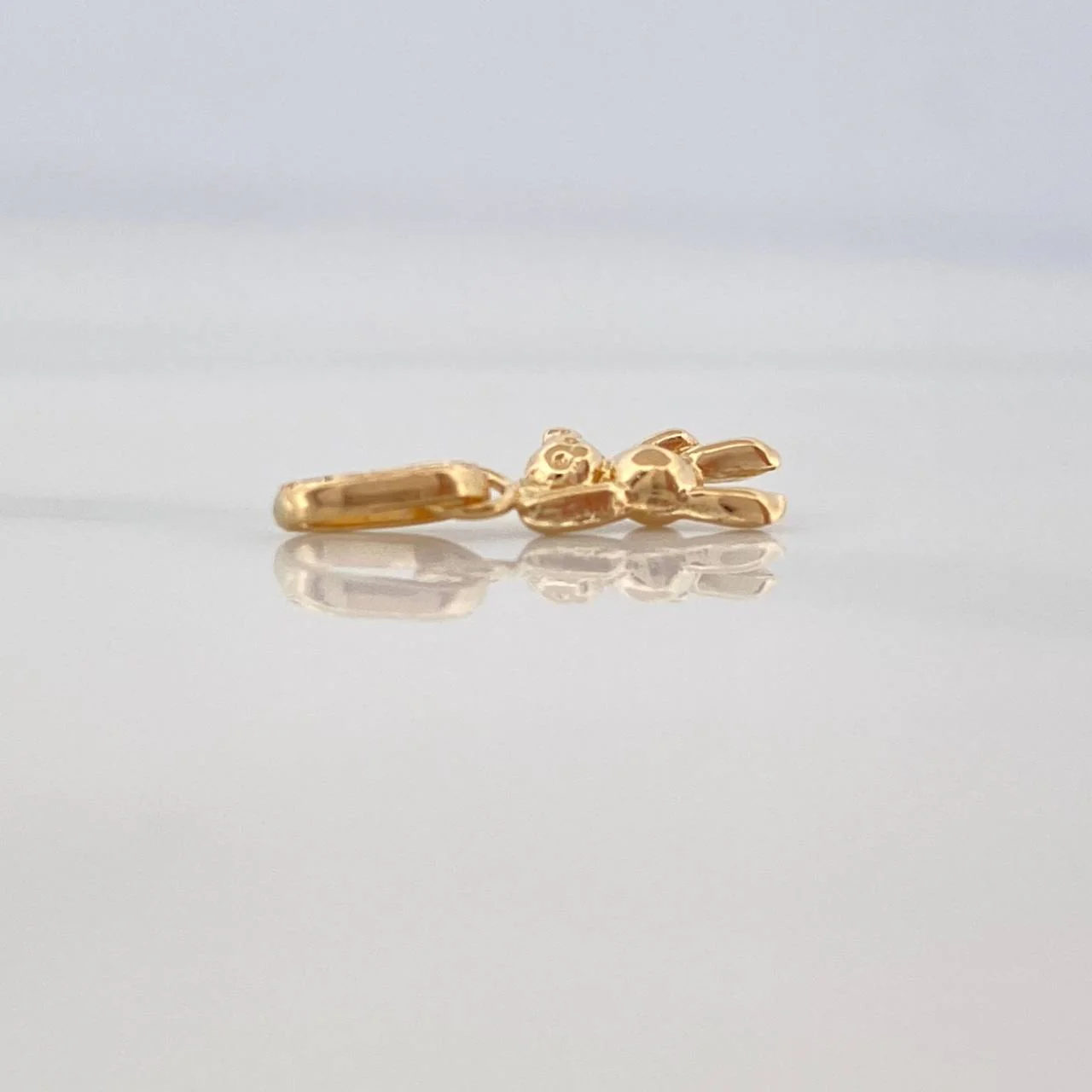 Dije Oso Mano Arriba 0.25gr / 1.4cm / Oro Amarillo 18K % - Image 3