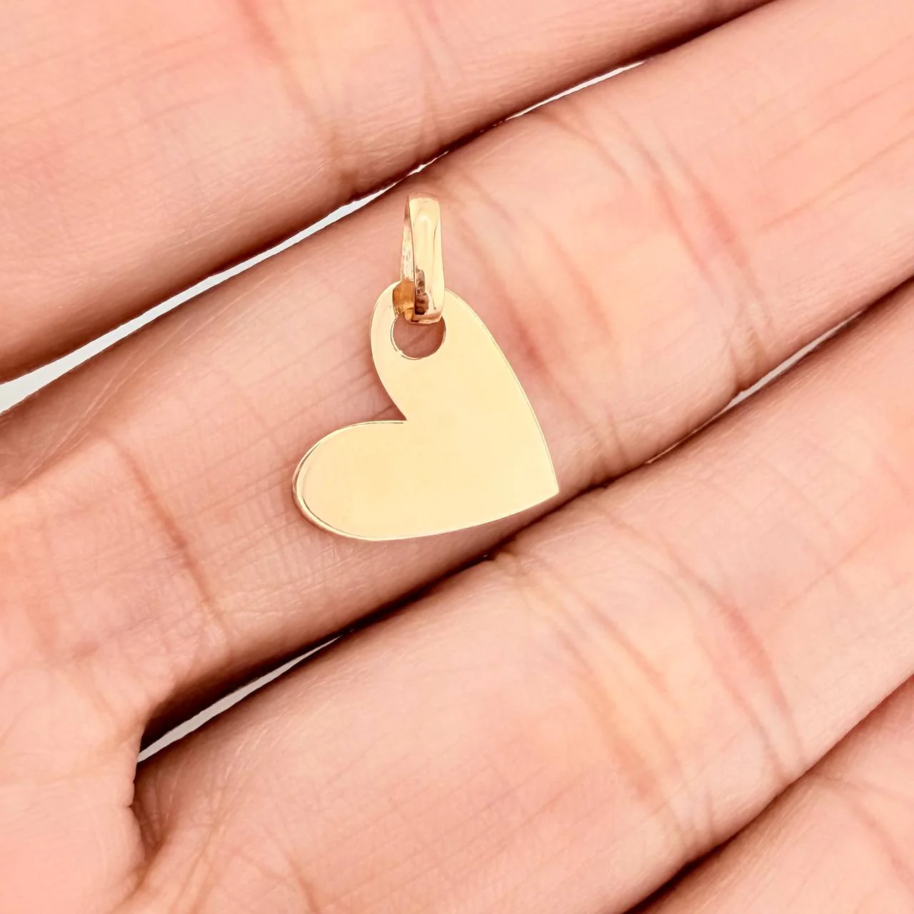 Dije Placa Corazón 0.45gr / 1.7cm / Oro Amarillo 18K % - Image 4