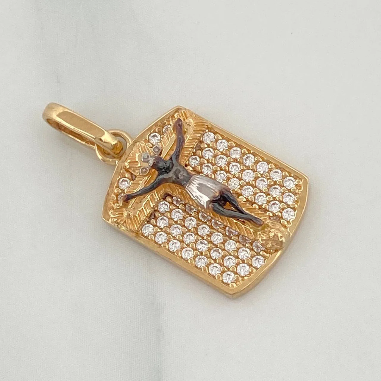 Dije Placa Cristo 2.35 g / 2.3 cm Tres Oros 18K - Image 2