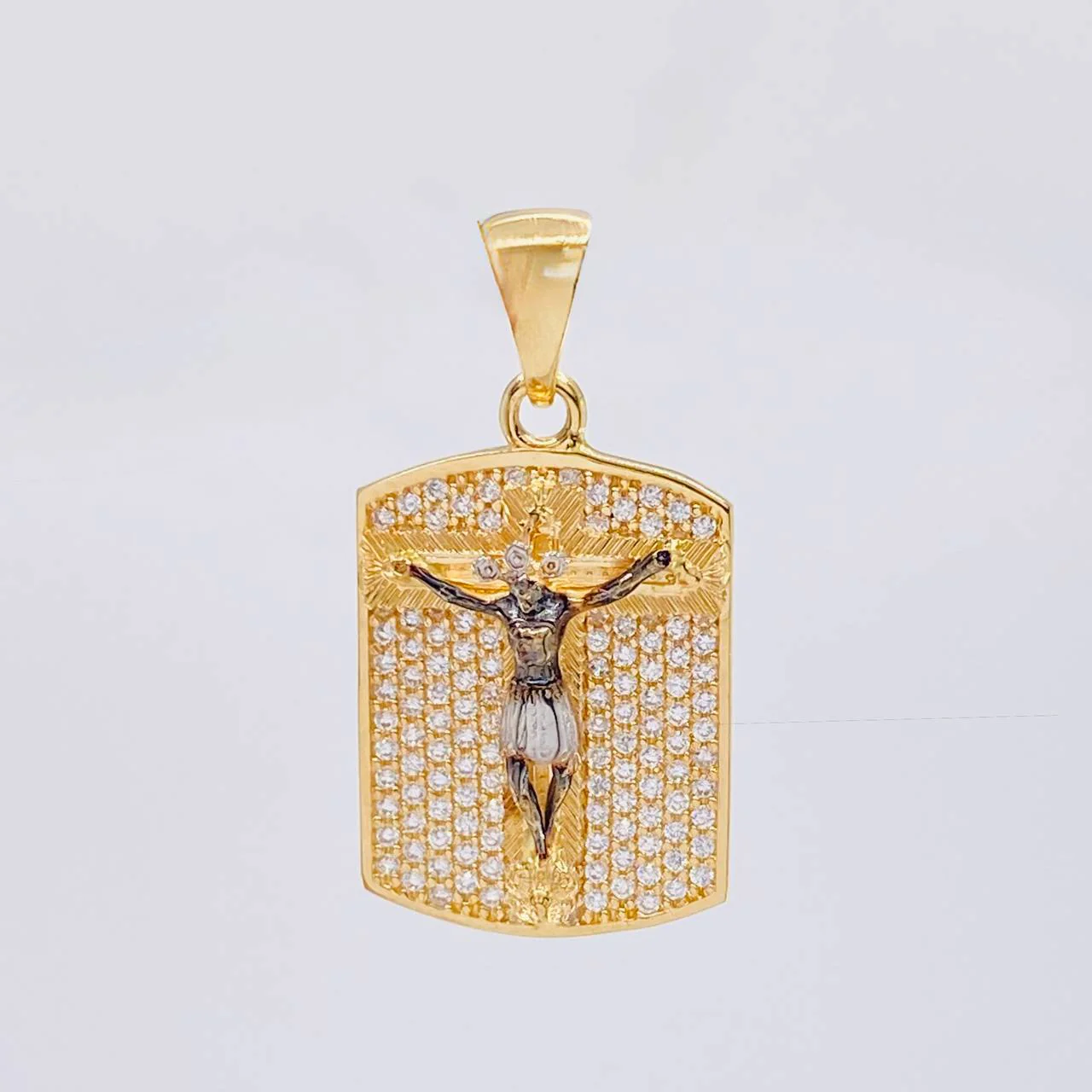 Dije Placa Cristo Señor De Los Milagros 4.4 g / 3 cm Dos Oros Negro Amarillo 18K - Image 2