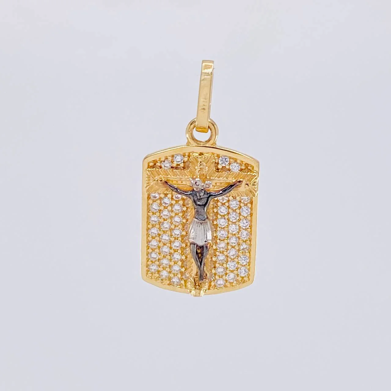 Dije Placa Cristo Señor De Los Milagros 4.55 g / 2.2 cm Dos Oros Negro Amarillo 18K - Image 2