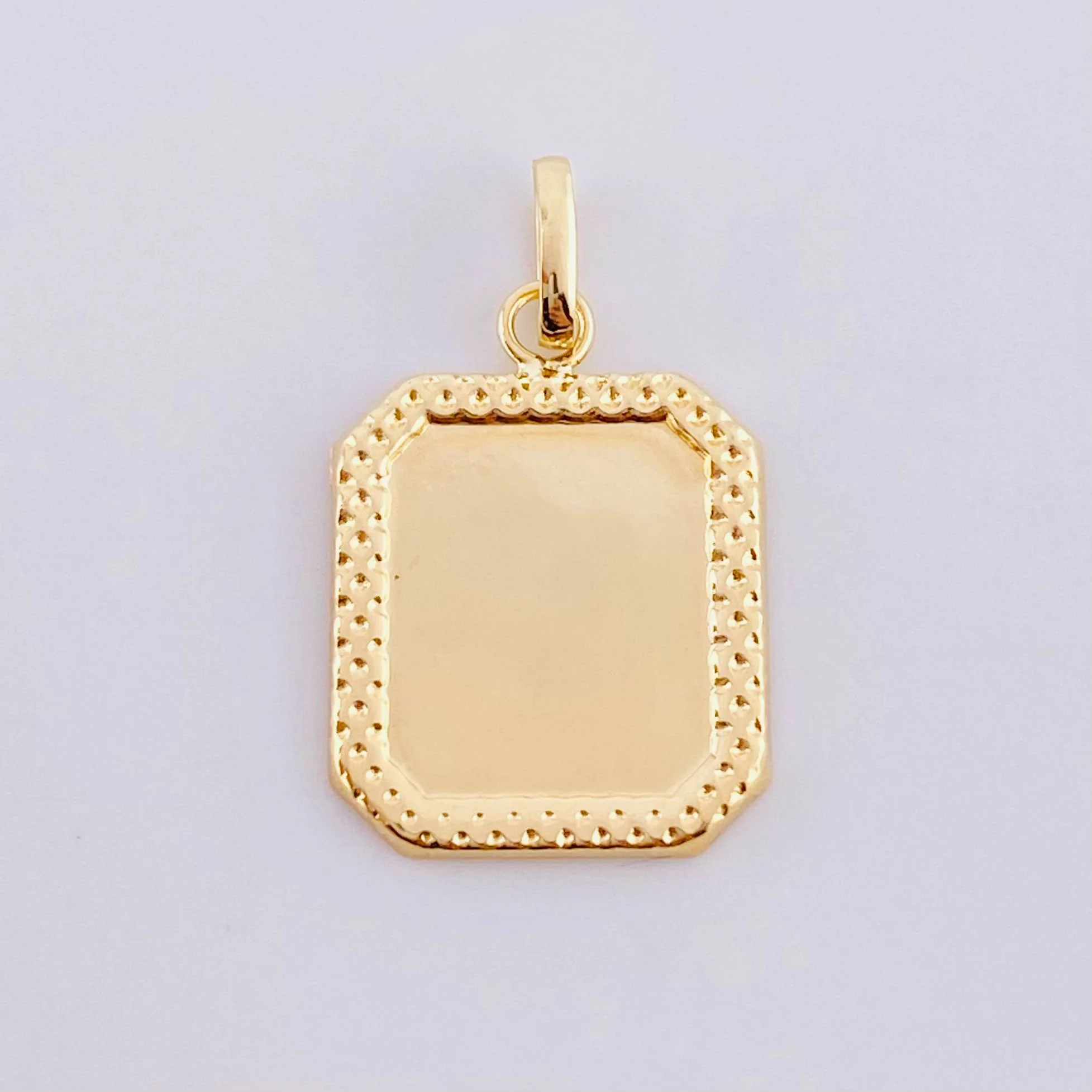 Dije Placa Marco Bordeado 0.7 g / 2.3 cm Oro Amarillo 18K