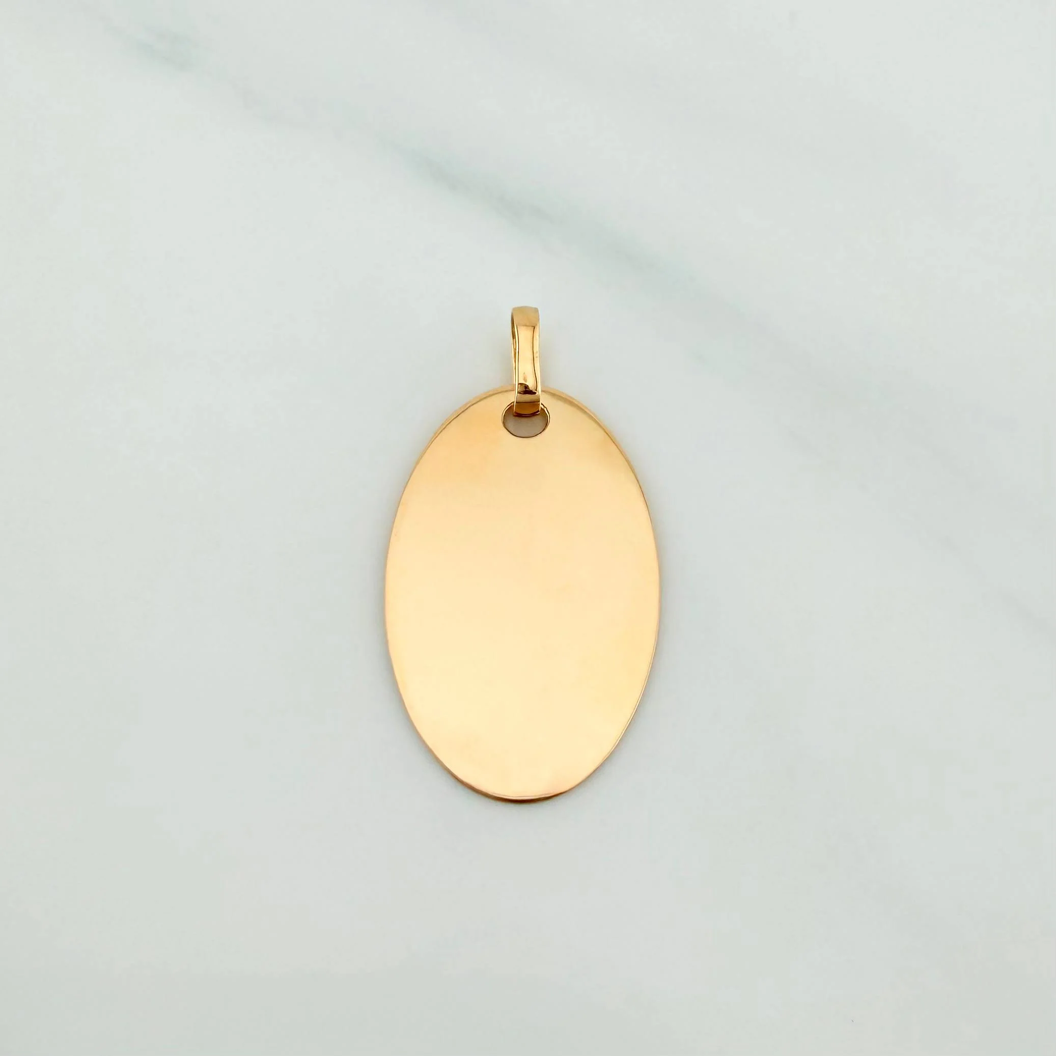Dije Placa Ovalada 1.2 g / 2.6 cm Oro Amarillo 18K