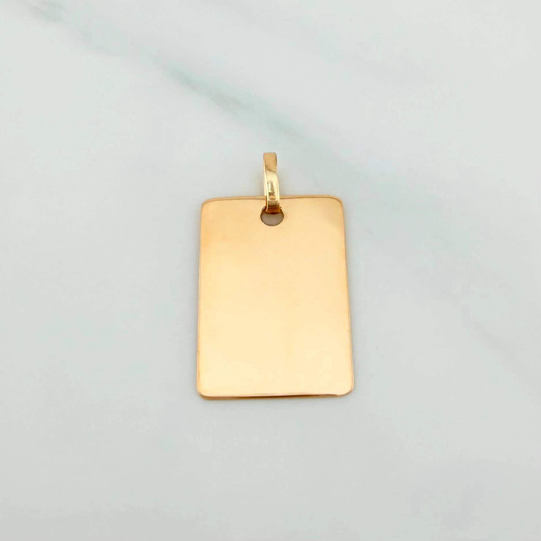 Dije Placa Rectangular 1.2 g / 2.3 cm Oro Amarillo 18K