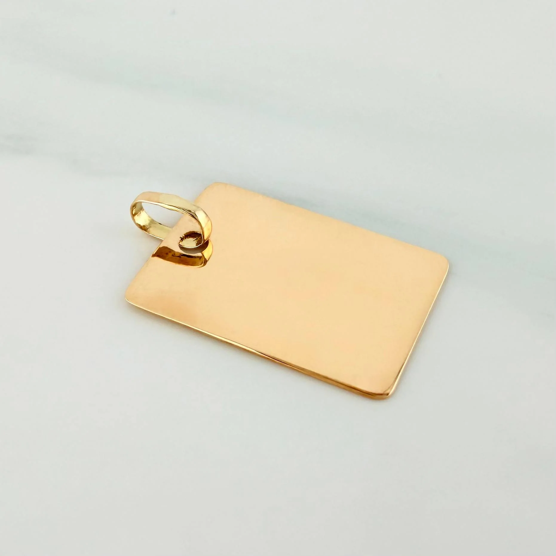 Dije Placa Rectangular 1.2 g / 2.3 cm Oro Amarillo 18K - Image 2