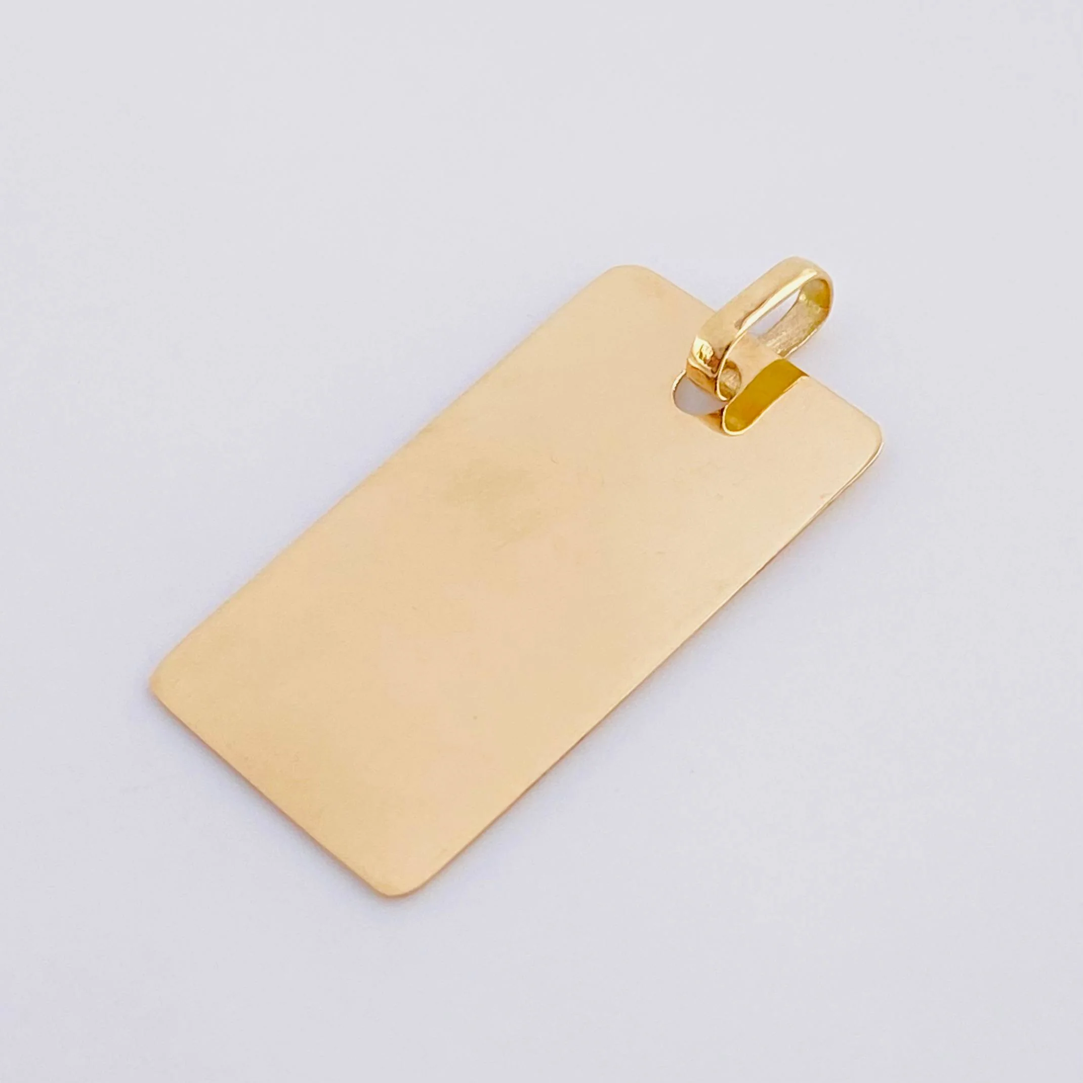 Dije Placa Rectangular 1.2 g / 2.2 cm Oro Amarillo 18K - Image 4