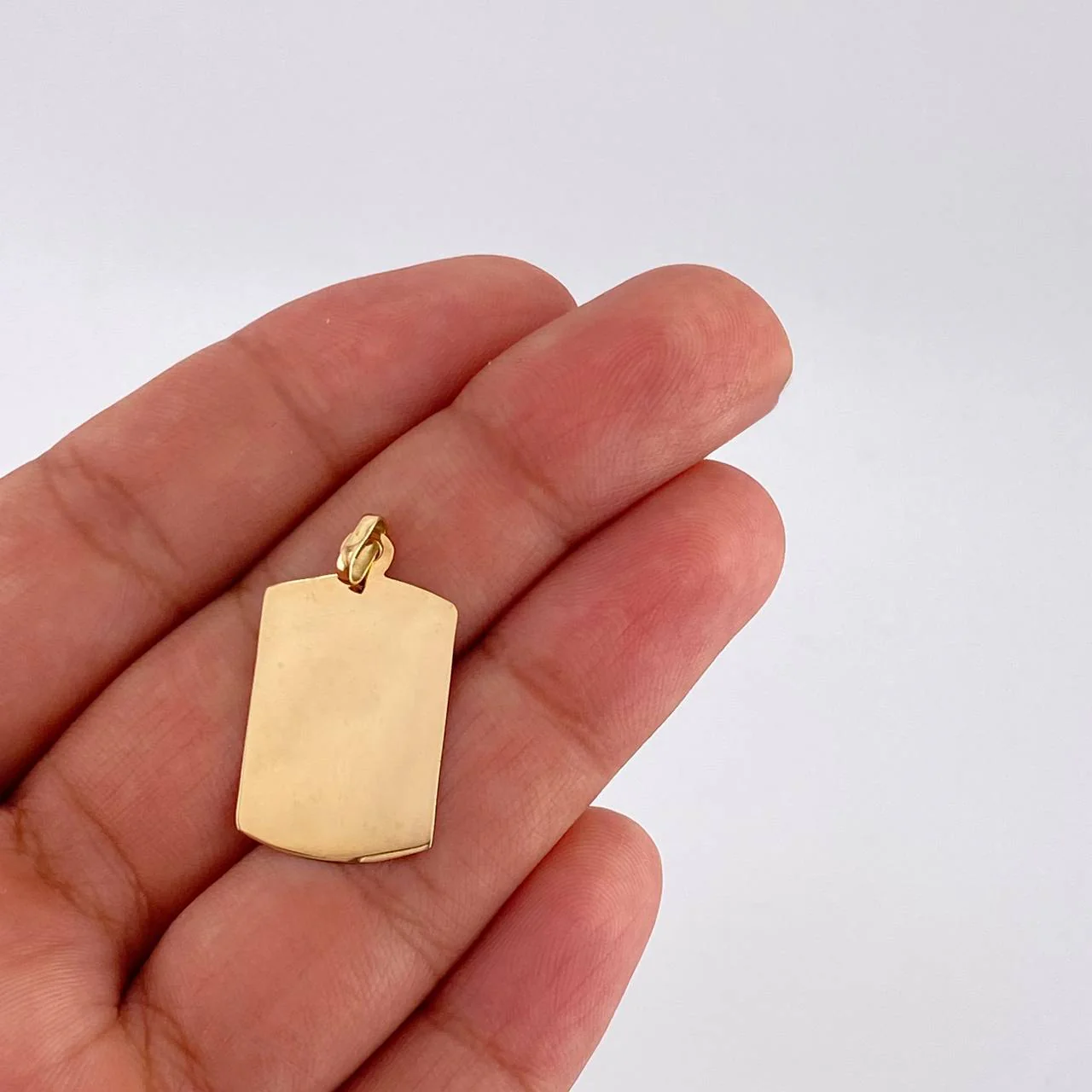 Dije Placa Rectangular Ovalada 1.45 g / 3 cm Oro Amarillo 18K - Image 4