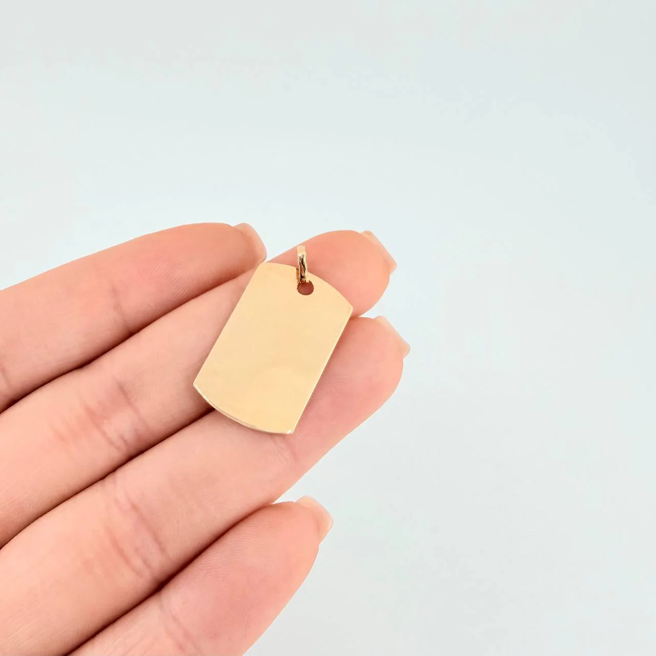 Dije Placa Rectangular Ovalada 1.5 g / 2.8 cm Oro Amarillo 18K - Image 4