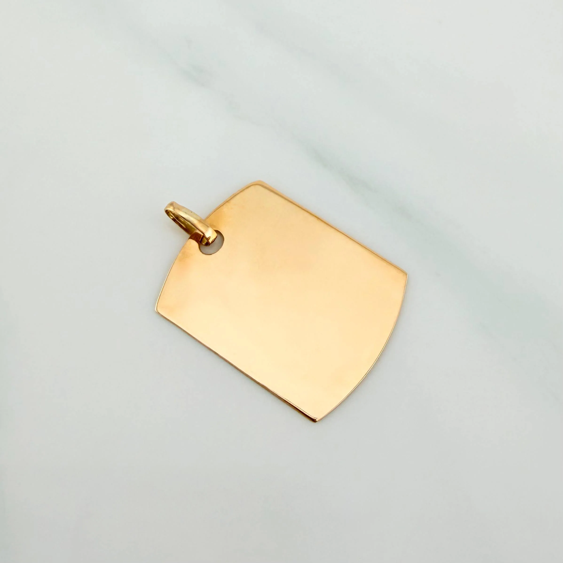 Dije Placa Rectangular Ovalada 1.85 g / 2.5 cm Oro Amarillo 18K - Image 2