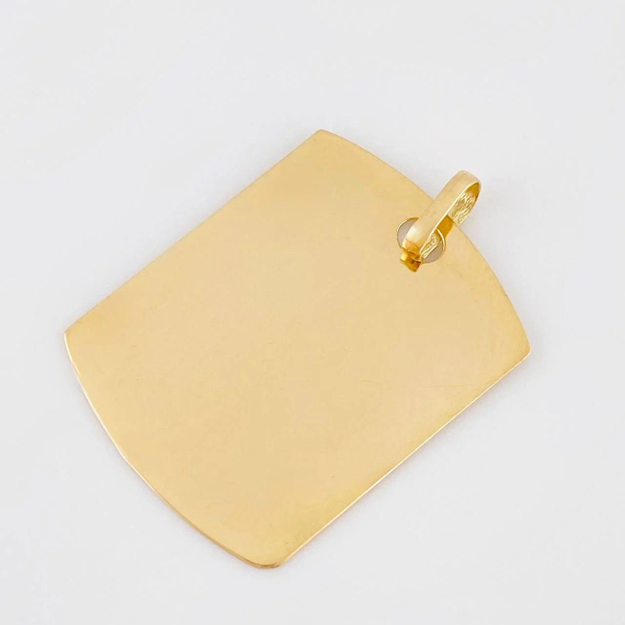 Dije Placa Rectangular Ovalada 1.87 g / 2.7 cm Oro Amarillo 18K - Image 3