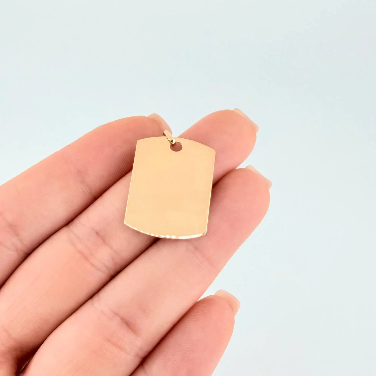 Dije Placa Rectangular Ovalada 1.87 g / 2.7 cm Oro Amarillo 18K - Image 4