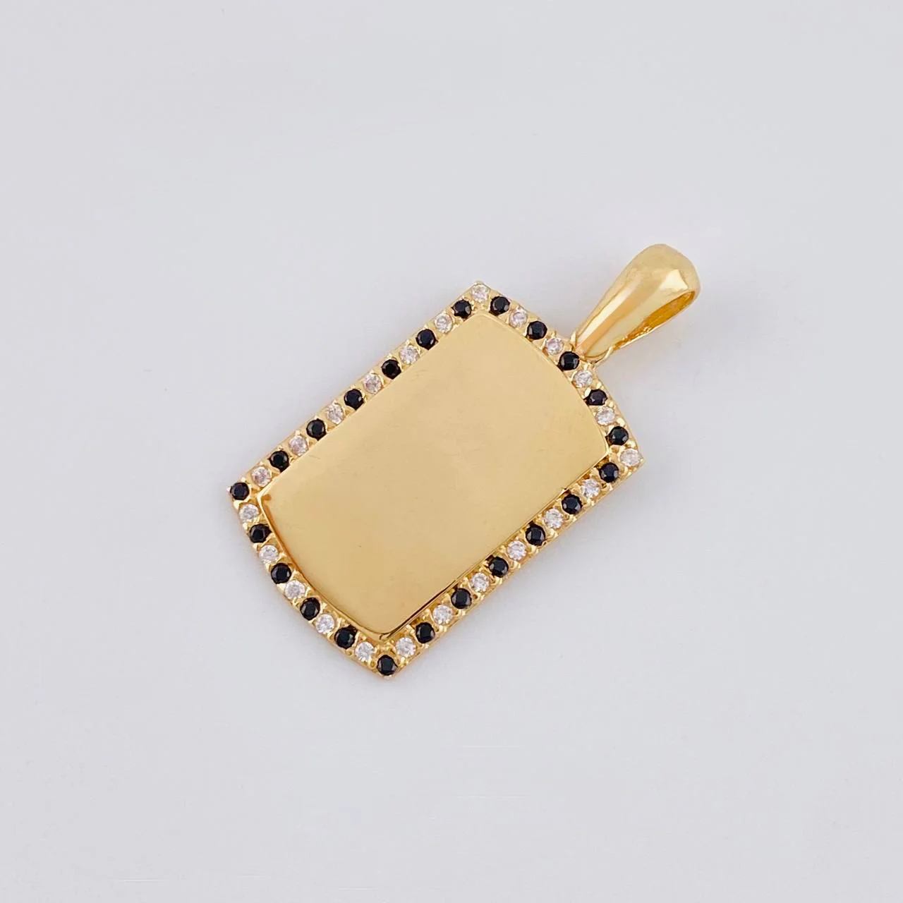 Dije Placa Rectangular Ovalada 2.6 g / 2.6 cm Oro Amarillo 18K - Image 2