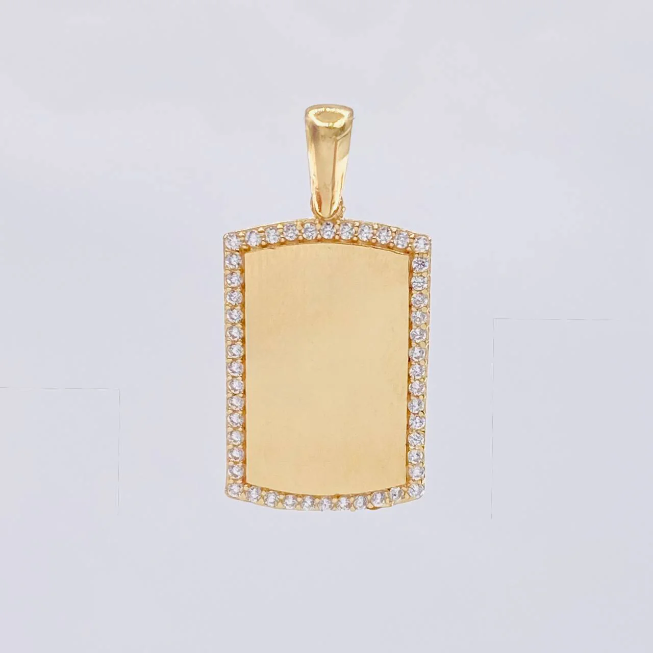 Dije Placa Rectangular Ovalada 3.45 g / 3.1 cm Oro Amarillo 18K