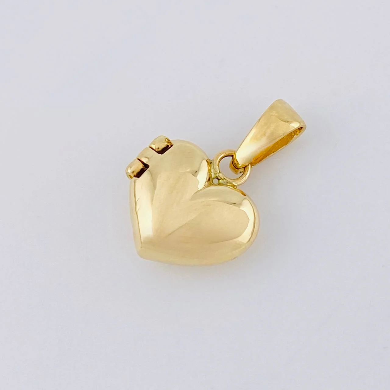 Dije Relicario Corazón 2.85 g / 2.1 cm Oro Amarillo 18K - Image 3
