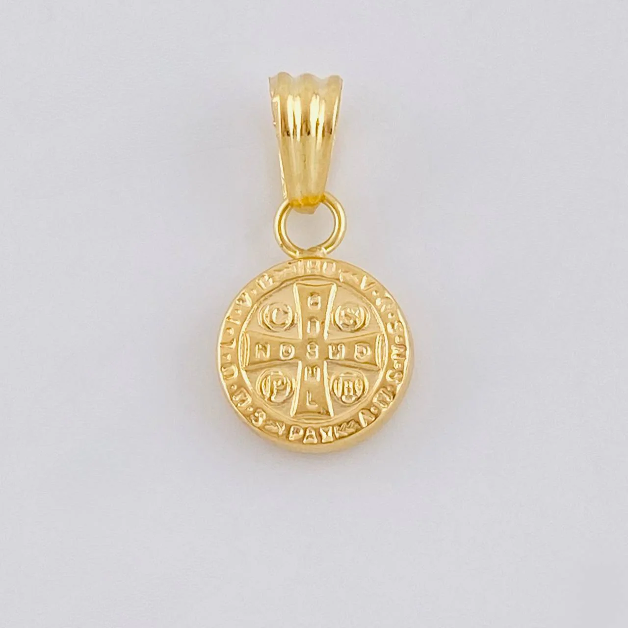 Dije San Benito 0.4 g / 1.5 cm Oro Amarillo 18K - Image 4