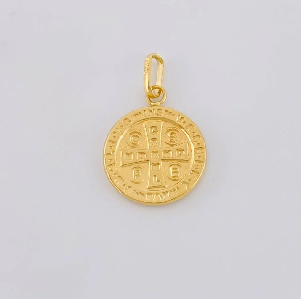 Dije San Benito 0.75 g / 1.9 cm Oro Amarillo 18K - Image 3