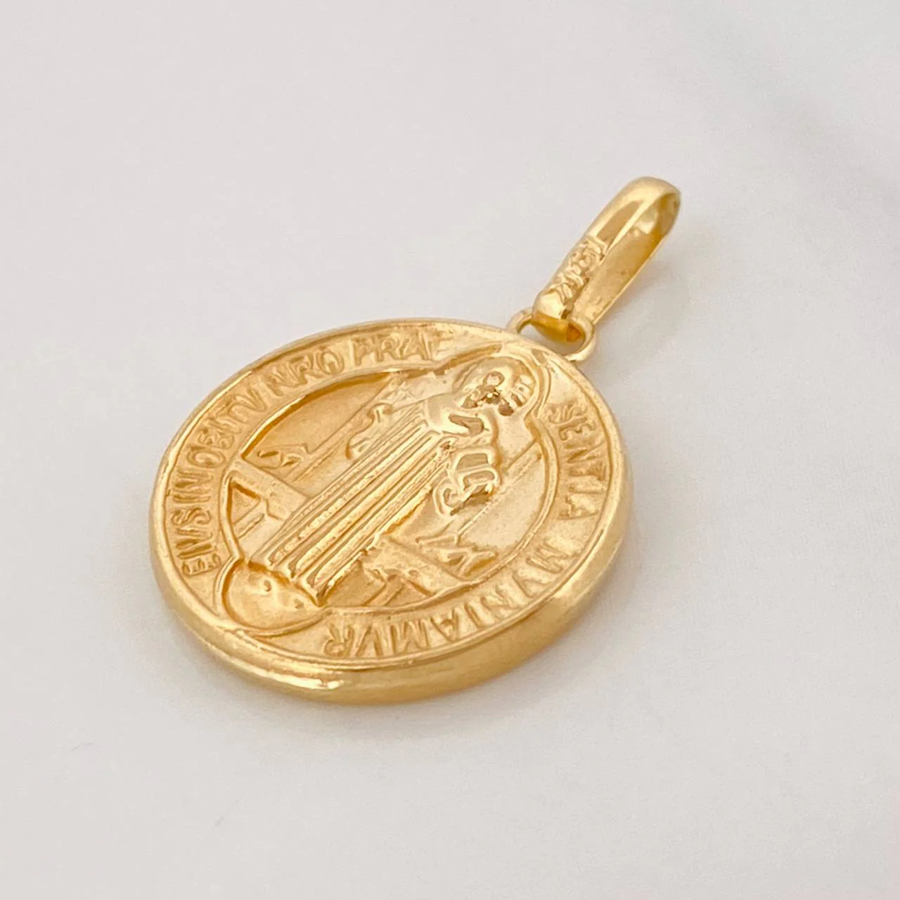 Dije San Benito 1.4g / 2.05cm Oro Amarillo 18K - Image 3