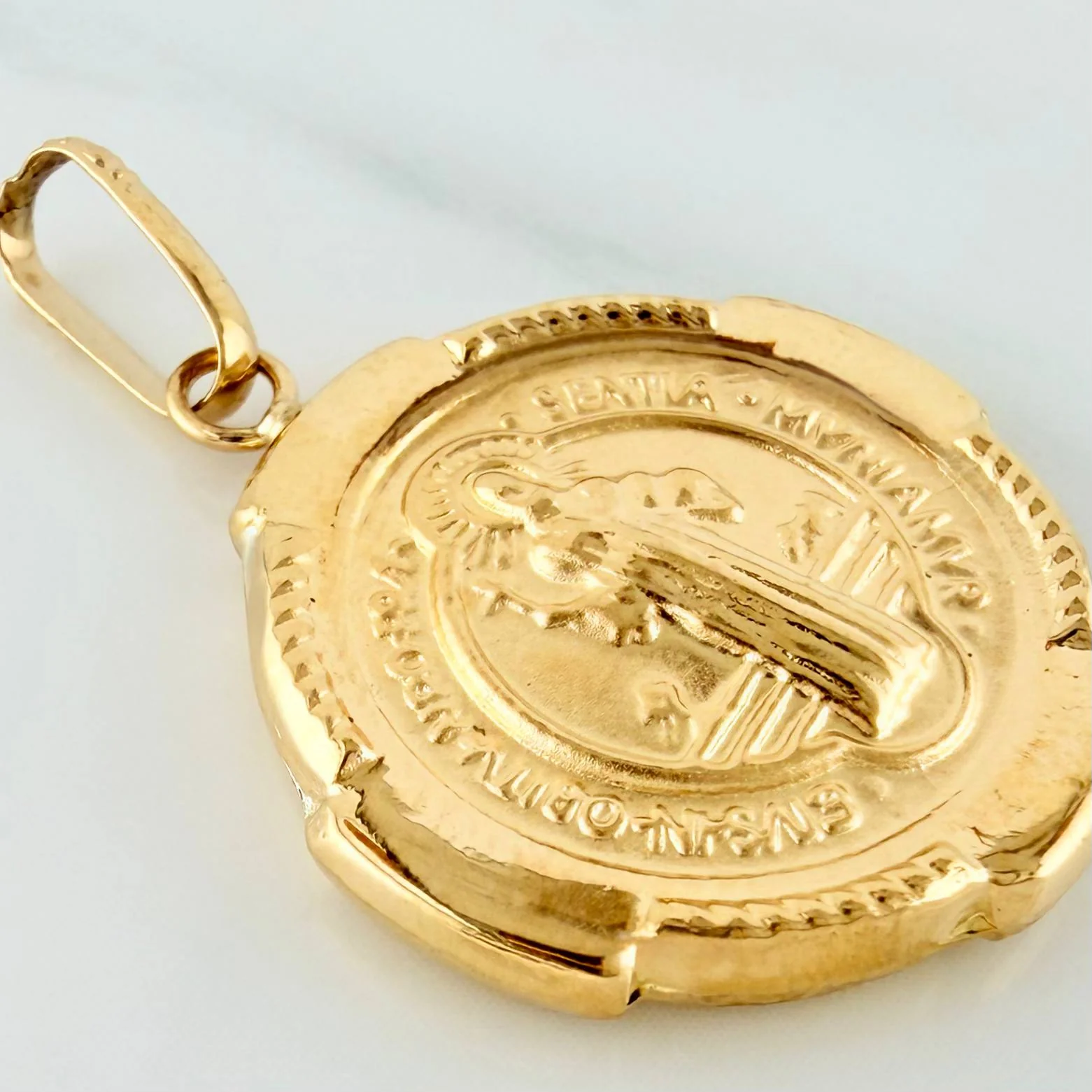 Dije San Benito 2.1 g / 3 cm Oro Amarillo 18K - Image 3