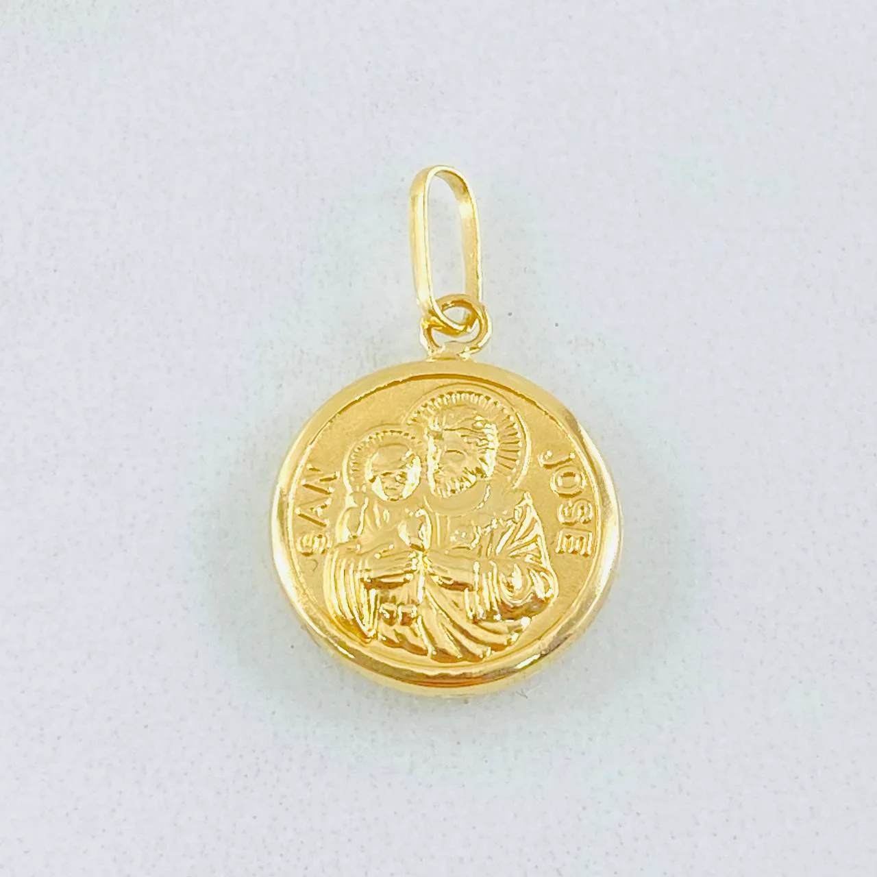 Dije San Jose 0.8 g / 2.1 cm Oro Amarillo 18K - Image 2